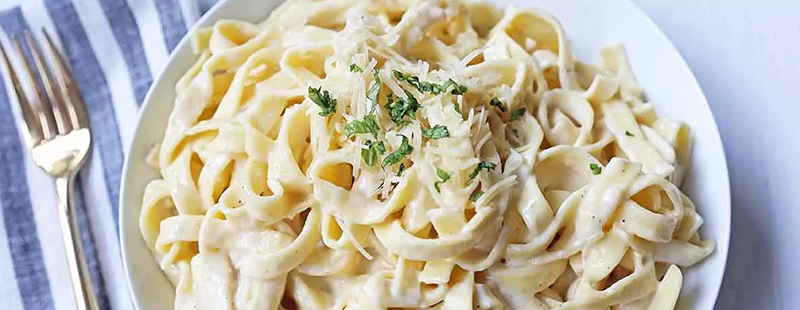 pasta ieth tomato and chiken source